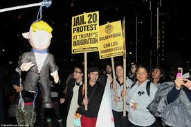 TrumpEphigyHanged