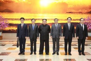 640px-Kim_Jong-un_meets_SKorean_envoys_SourceBlueHouseROK