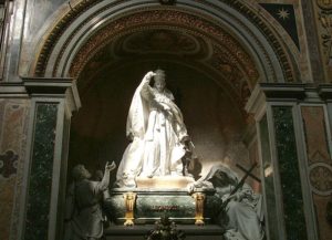 640px-Pope_Leo_XIII_tomb-SRC-Kiss Tomas