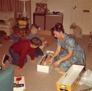 Christmas-Time-with-Mom-1962-105kb